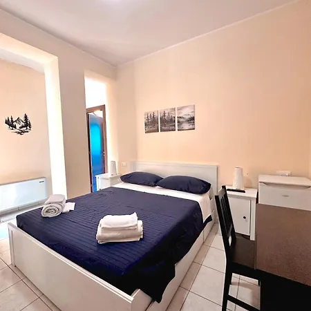 La Via Roma Casa de hóspedes 3*