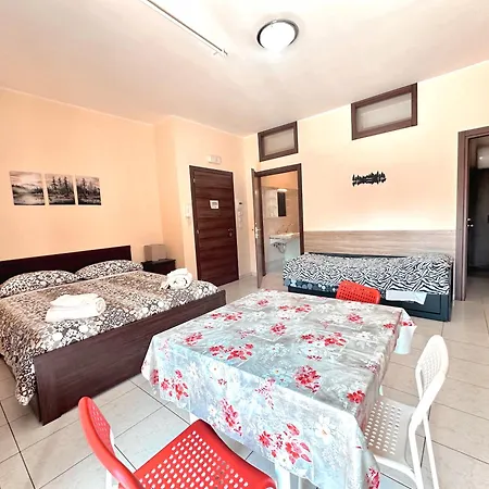 Casa de hóspedes La Via Roma 3*