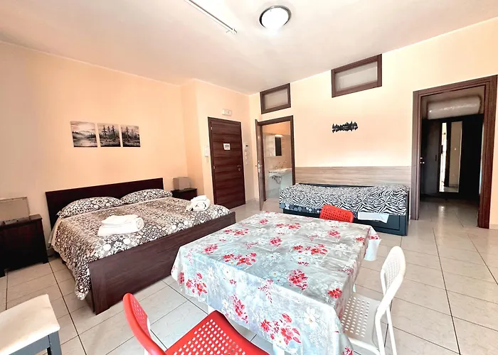 בית הארחה La Via Roma 3*