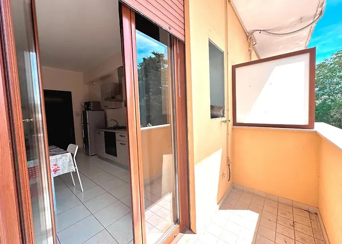 La Via Roma בית הארחה